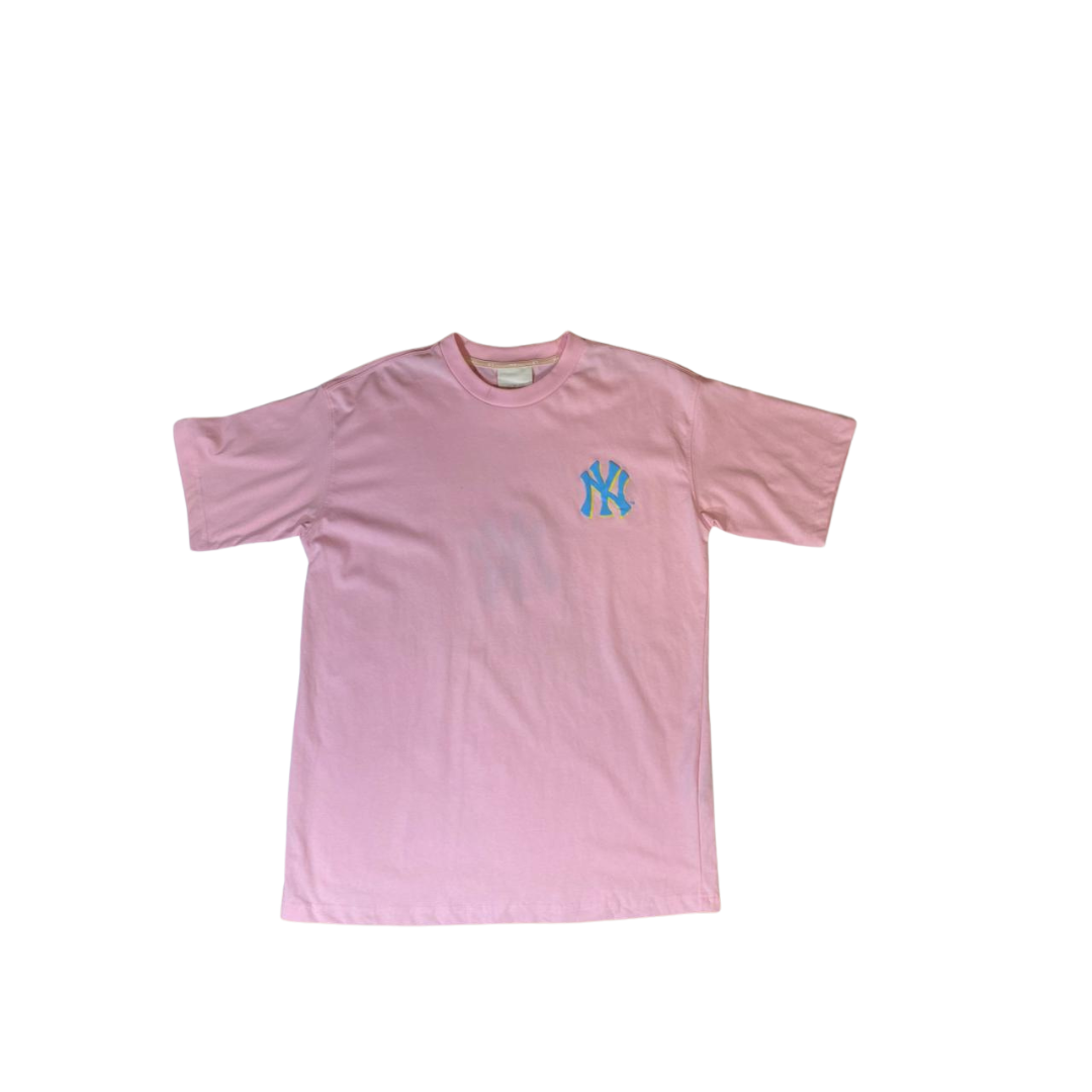 Polera MLB rosada logo celeste