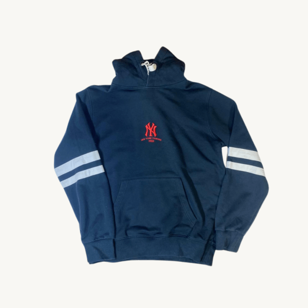 Poleron MLB logo rojo en el centro